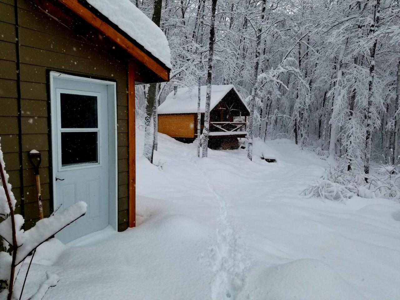 Les Cabines Nordik Des Piles Villa Saint-Jean-des Piles Bagian luar foto